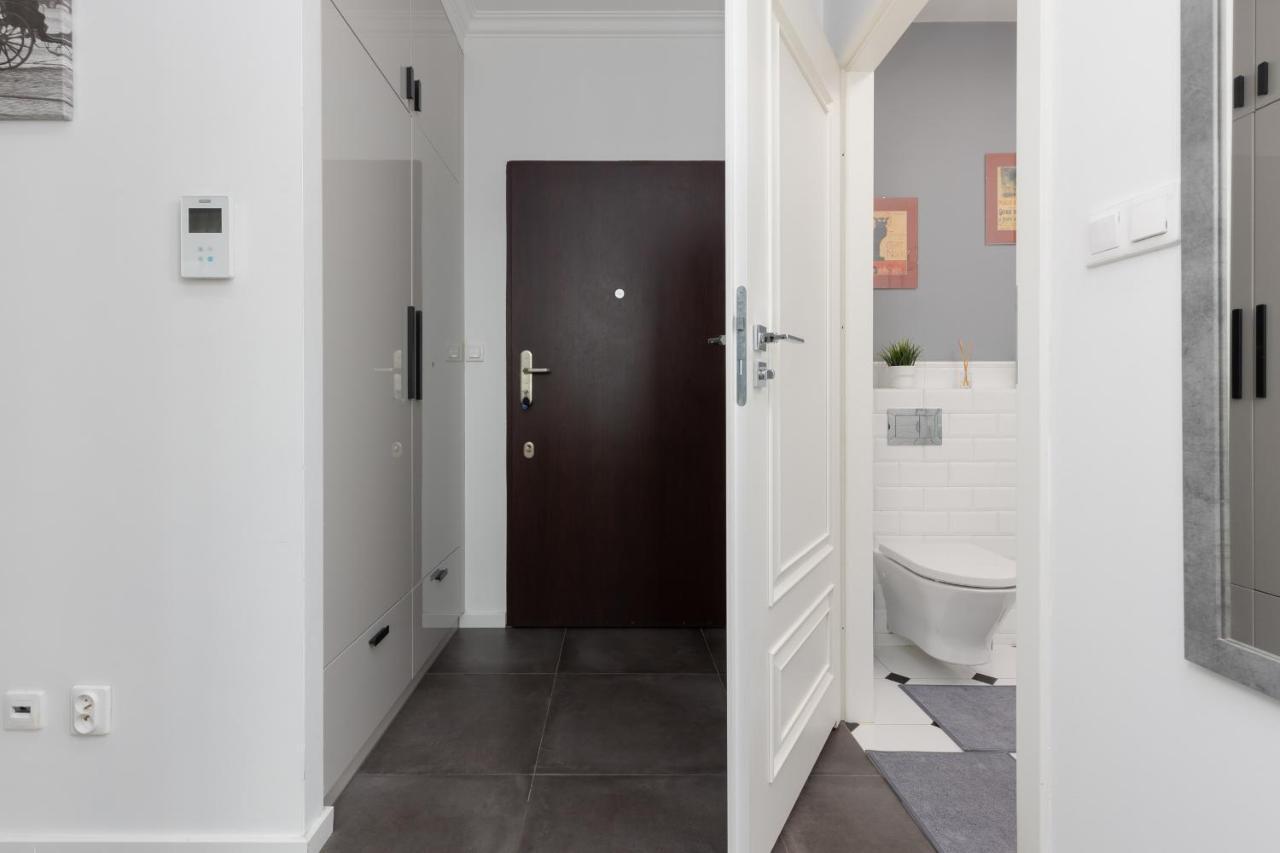 Warsaw Ursynów Apartment with Balcony by Renters Exterior foto